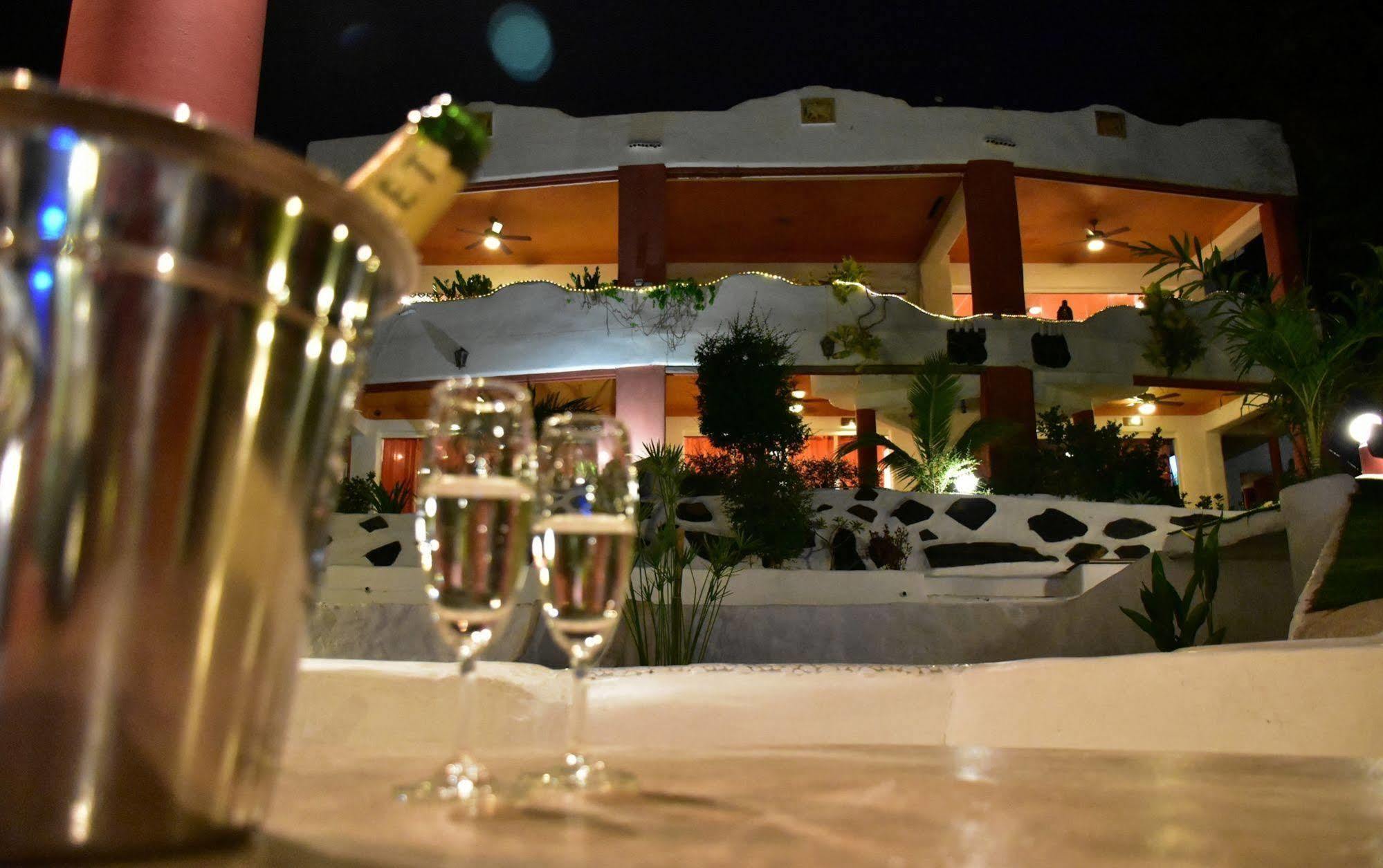 Mirabel Club Resort Jomtien Beach Eksteriør billede